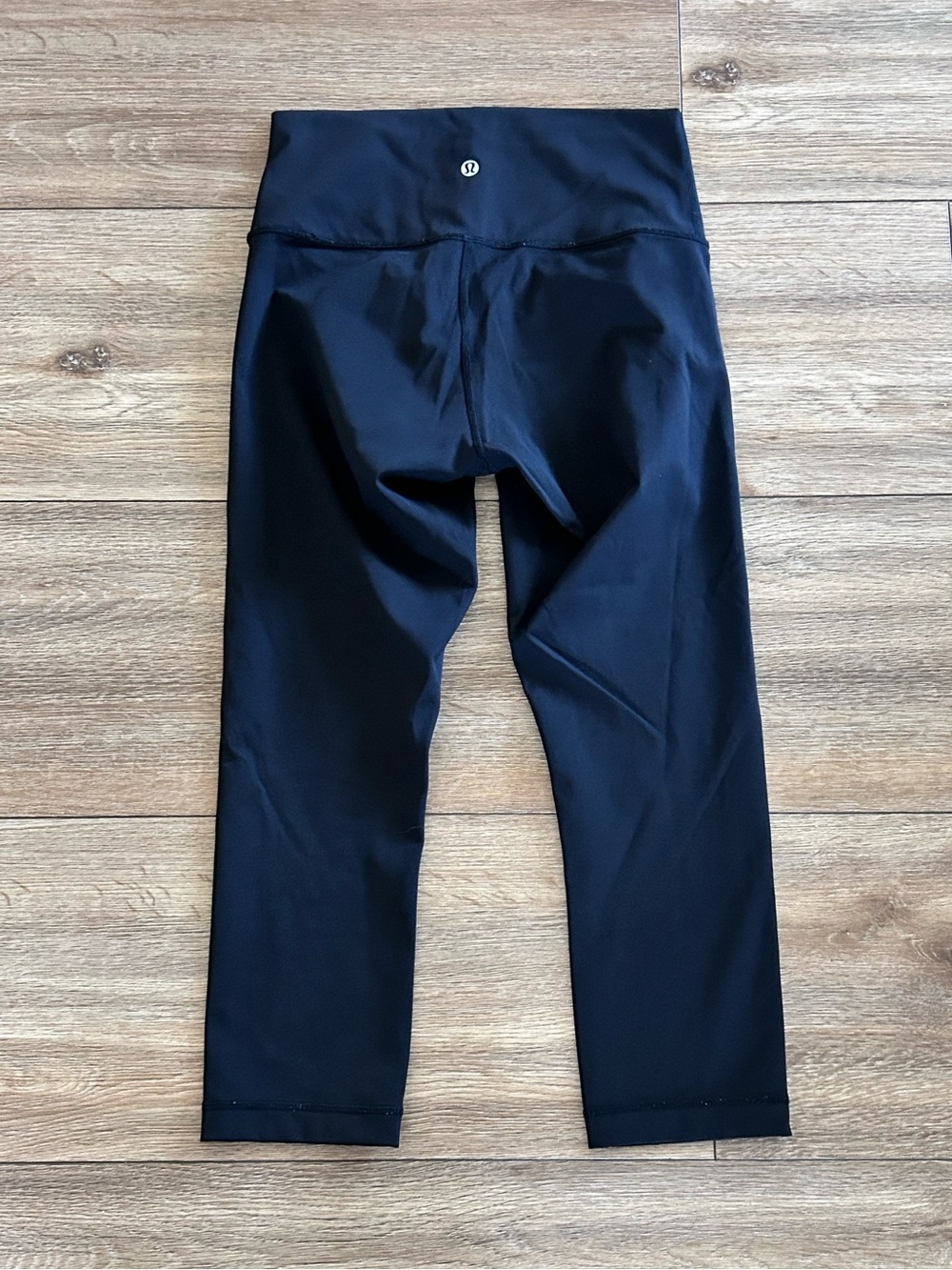 Lululemon Athletica Women’s Black Athletic Leggings Sz 6 Gym Workout Cropped